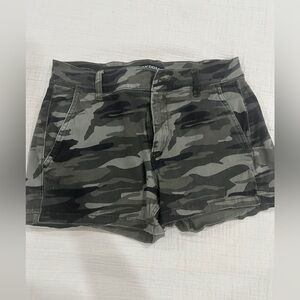 Express Camouflage Women's Cargo Shorts
